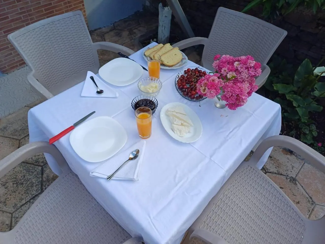 Tek Gjyshi Hotel Permet 0*,