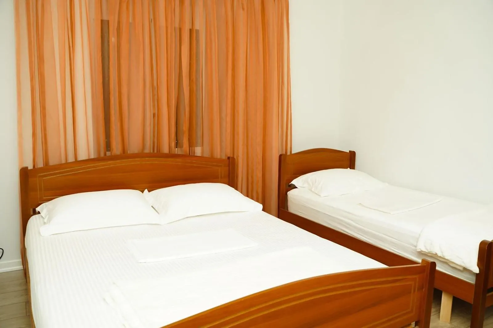 Tek Gjyshi Hotel Permet Guest house